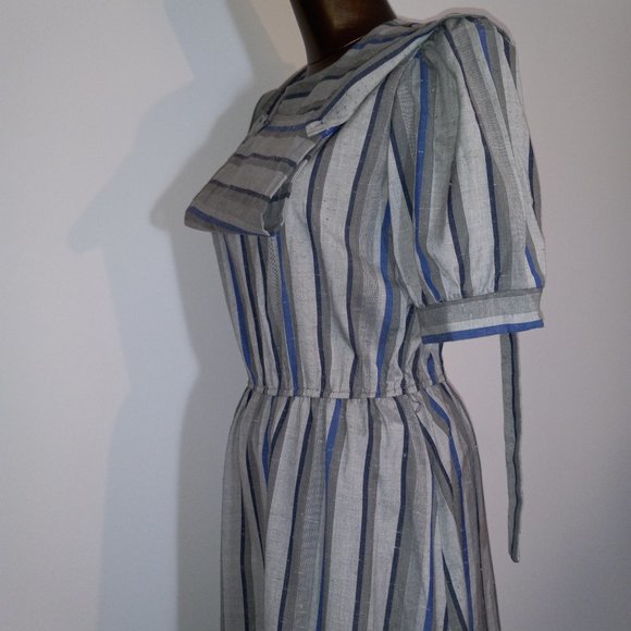 short-sleeve pinafore crew-neck dress, vintage late 1970s-1980s, made in Canada - Picture 4 of 16